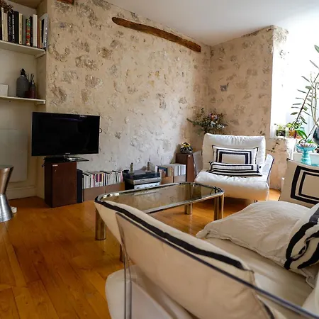 Chic With Private Terrace Apartment *